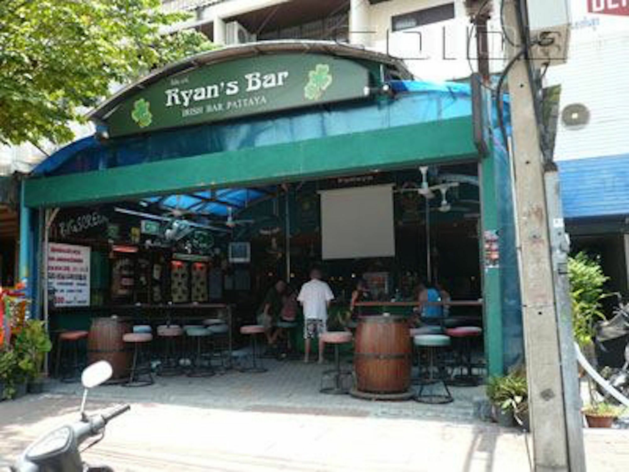 瑞安酒吧酒店 芭達亞 外观 照片